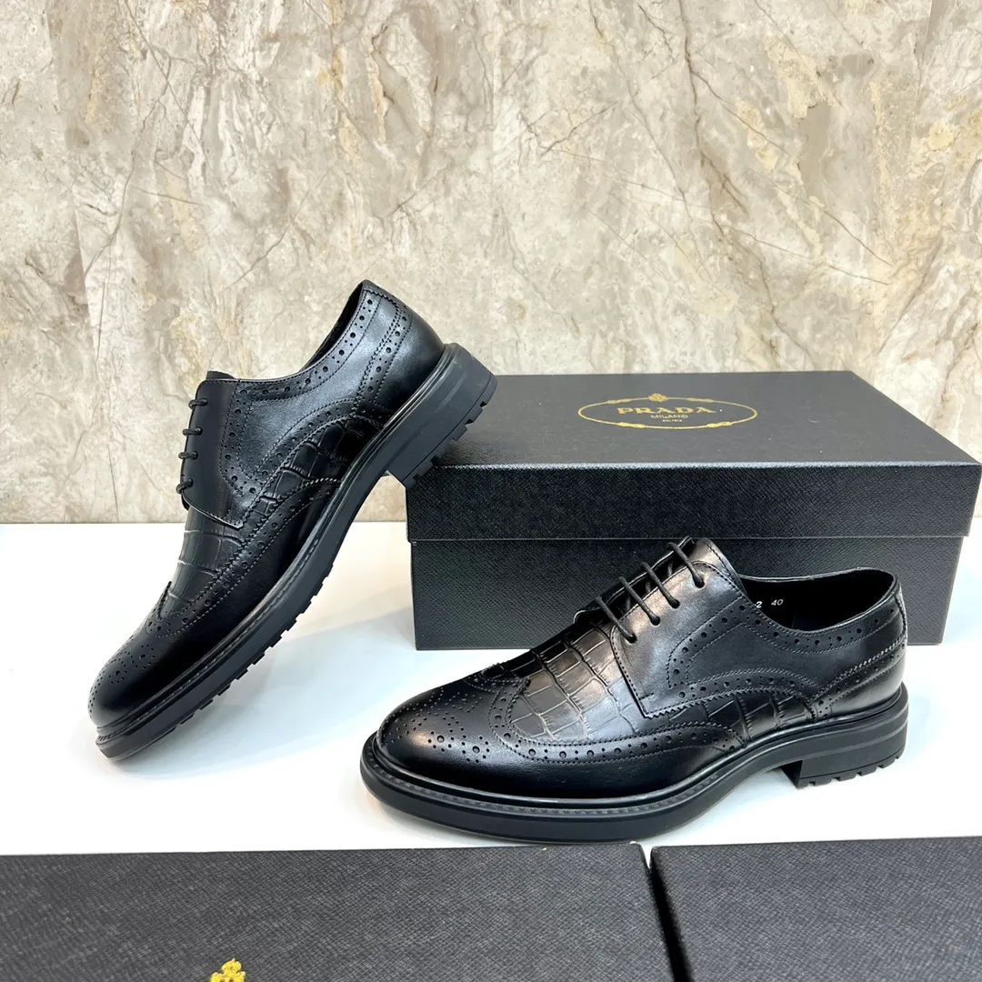 Original order quality: P580 Brand: PRADA (Prada) Standard code: Men's size 38/44 (45 can be customized) Grade: Same style as the official website High-quality men's shoes Material: Original cowhide Water-dyed cowhide lining Rubber outsole Style categories: Men's fashionable formal leather shoes Slip-on men's shoes series Young fashion European and American trends British style Top luxury Color: Actual picture